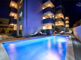 Apartments Sun Resort Nikolina, готель у місті Бибинє