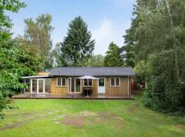 Two-Bedroom Holiday Home In Liseleje