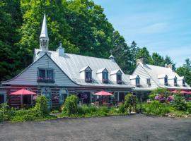 Le Petit Clocher Gite Touristique B & B, hótel í Saint-Sauveur-des-Monts