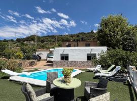 Casa rural Los Rosales, hotel a Lanjarón