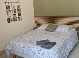 Logement au calme, avec vue dégagée, hotel a Ardoix