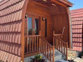 Ekas Rising Coffee And Cottages