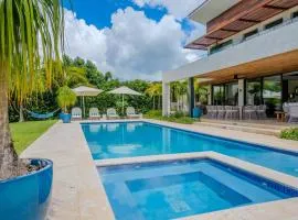Villa Libertad, amazing pool ,modern design