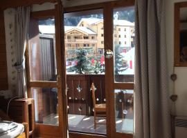 Valmorel Appartement au pied des pistes, hotel in Valmorel