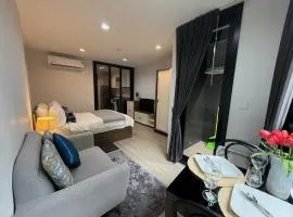 Luxury Resort Style 1 Bedroom Studio near Central
