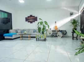 Casa CoLiving, hotel with parking in Juayúa