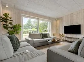 Awesome Home In Glesborg With Sauna