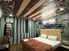 TEJAS DREAM STAY near GOLDEN TEMPLE, ubytování v soukromí v destinaci Amritsar