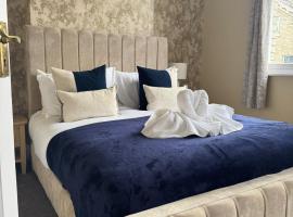 Brinkburn House Beautiful Sleeps 8 Home，位于斯卡伯勒的酒店