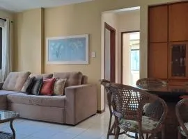Centro de BC, a 200 mts da praia, garagem, churrasqueira, pet-friendly