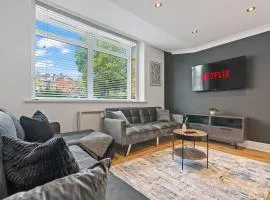 Leeds Central Hub - Free Parking - Sleeps 5