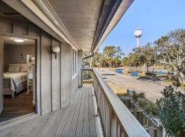 322 Capt John Fripp Villa - Oceanview Retreat on Fripp Island, hotel in Fripp Island