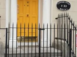 Luxury Custom Hall City Apartment
