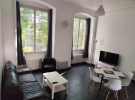 O'Couvent - Appartement 511 - 4 chambres - 87m2 - Premier étage, hotel i Salins-les-Bains