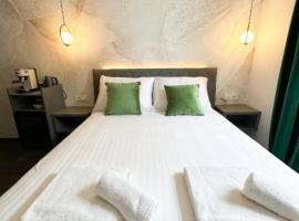 Rooms Lidija 32 - Double Deluxe Room 11, Hotel in Zagreb
