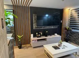 2 bedroom loft type with 2 baths Near Rockwell