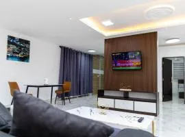 GoldView Apartments, West Trassaco