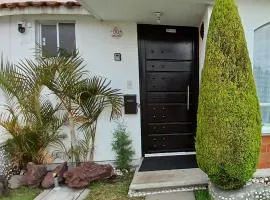 Casa de descanso en privada, jardín, alexa,asador y mascota
