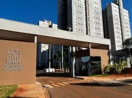 Apto NOVO no Barretao a 11 minutos Parque Peão