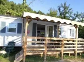 Mobil home familial 3 chambres avec terrasse - API-1-52-384