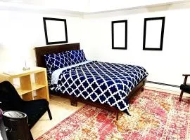 2 Bedroom Apt in LIC, Private WITH BACKYARD !