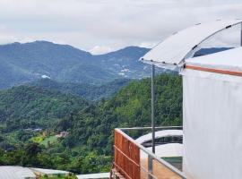 ชูชัยฟาร์มสเตย์ ม่อนแจ่ม, hotel v destinaci Chiang Mai