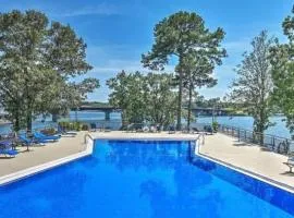 Utopia on Lake Hamilton