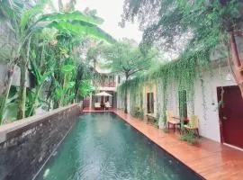 Victoria Central Residence