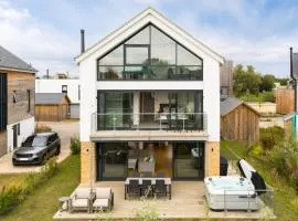 Pass the Keys Minety Lake lodge hot tub games room