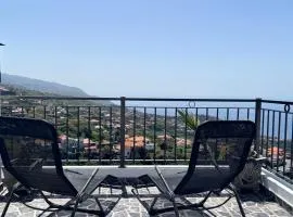 Golden Horizon House By Sam Houses