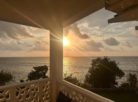 Luxury Beachfront apartment at Baobab Waves, hotel a Mombasa