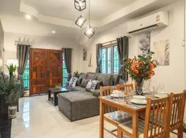 Coastline Pearl Holiday Home, Bangtao Beach