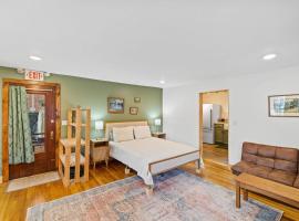 Charming 1 Bedroom on Main St., hotel a Old Forge