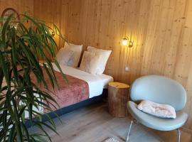 Au Mont Chablis, Hotel in Champagnole