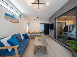Garage Base TATEYAMA, self catering accommodation in Tateyama