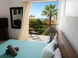 Sea view Beach House with Pool