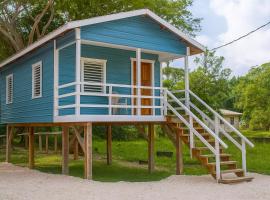 Lily's Sunrise Villa, apartament din Ladyville