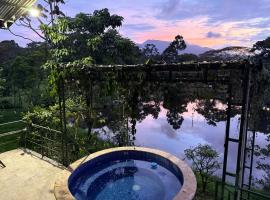 Cabaña del Lago, hotel in Marsella