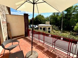 NINFA DEL LAGO BEDROOMS IL TUO ALLOGGIO SUL LAGO by Dinamica Real Estate, hotel in Posta Fibreno