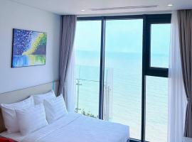 Flamingo Hải Tiến - Deluxe room, c&oacute; 2 ph&ograve;ng view thẳng biển, Hotel am Strand in Thanh H&oacute;a