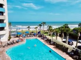 New ! Unique Renovated Oceanfront Condo at Ocean Reef Resort-Free parking - Amazing pools