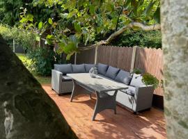 An Teach Ban, homely townhouse, huisdiervriendelijk hotel in Dungarvan