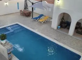 villa houch serine