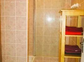à 10mn RN10 et RN141 et VELODYSSEE,15mn Angouleme, Cognac, Barbezieux,1h Bordeaux !