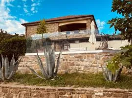 Villa Edda residenza con piscina