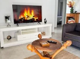 Charming Peaceful Hilton Home
