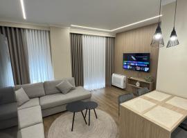 Azure Apartments, zelfstandige accommodatie in Korçë