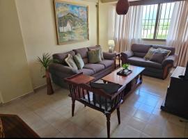 Apartamento en Lecheria, Venecia, ξενοδοχείο σε Las Garzas