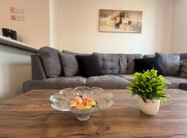 Upscale Niagara Falls Getaway - BRAND NEW，尼亞加拉瀑布的小屋