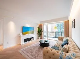 Urban Hub Superior Suite 3 bedrooms near the People's Square include Garden